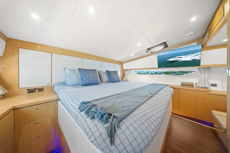 Slide: The Image of Mym/Mares 47 OUTBOARD EXPRESS CATAMARAN 2018 - 70