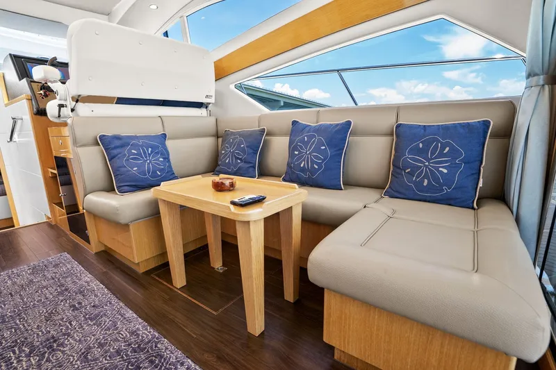 Slide: The Image of Mym/Mares 47 OUTBOARD EXPRESS CATAMARAN 2018 - 32