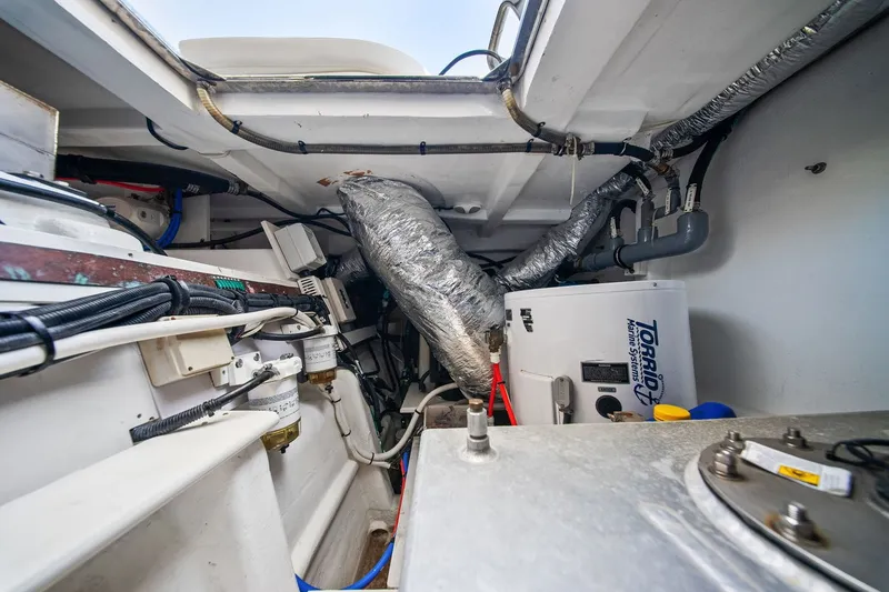 Slide: The Image of Mym/Mares 47 OUTBOARD EXPRESS CATAMARAN 2018 - 54