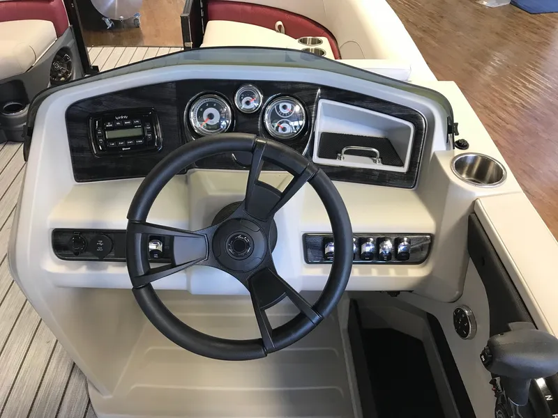 Slide: The Image of Steering console of Avalon 2285 LSZ Cruise Rear Bench 2021. - 6