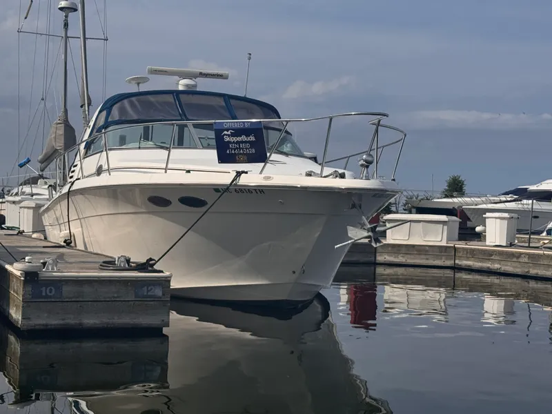 Slide: The Image of Sea Ray 330 EXPRESS CRUISER 1997 - 1