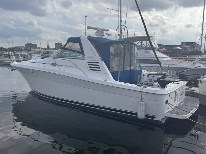Slide: The Image of Sea Ray 330 EXPRESS CRUISER 1997 - 3