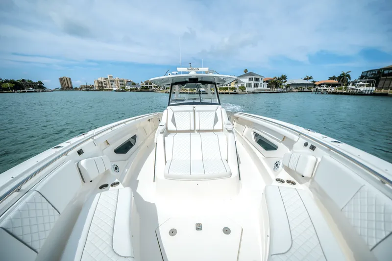 Slide: The Image of Pursuit 428 SPORT CONSOLE 2024 - 12