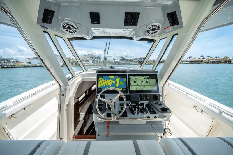 Slide: The Image of Pursuit 428 SPORT CONSOLE 2024 - 21