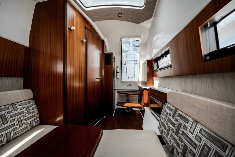 Slide: The Image of Pursuit 428 SPORT CONSOLE 2024 - 25