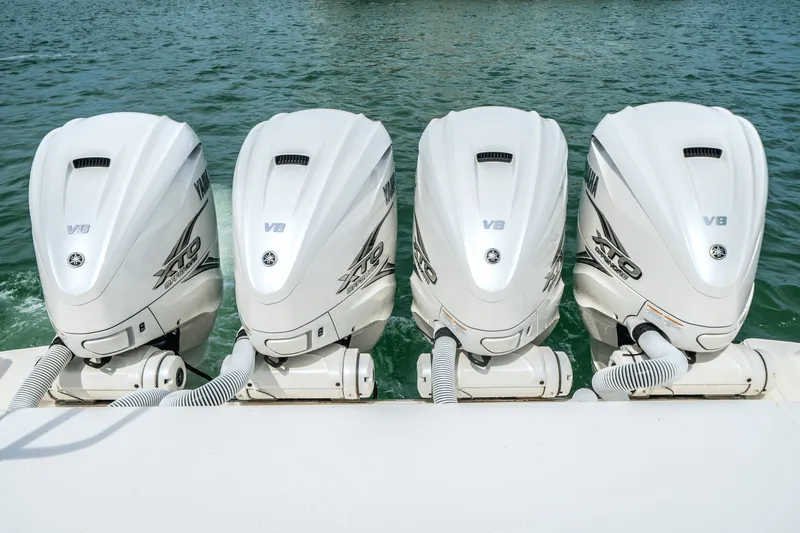 Slide: The Image of Pursuit 428 SPORT CONSOLE 2024 - 41