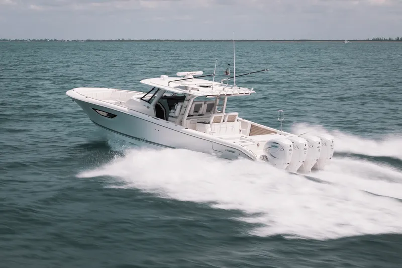 Slide: The Image of Pursuit 428 SPORT CONSOLE 2024 - 44