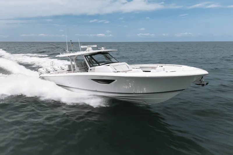 Slide: The Image of Pursuit 428 SPORT CONSOLE 2024 - 49