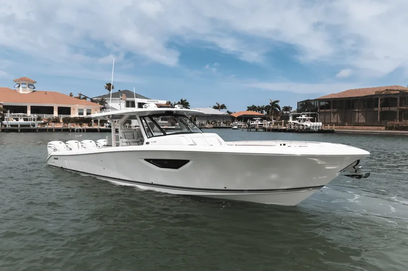 Slide: The Image of Pursuit 428 SPORT CONSOLE 2024 - 7