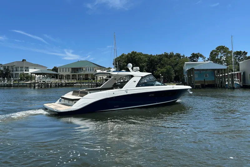 Slide: The Image of Sea Ray SLX 400 2019 - 2