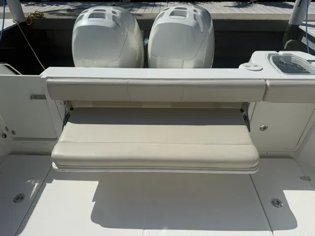 Slide: The Image of Boston Whaler 315 CONQUEST 2016 - 11