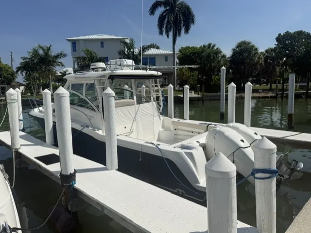 Slide: The Image of Boston Whaler 315 CONQUEST 2016 - 2