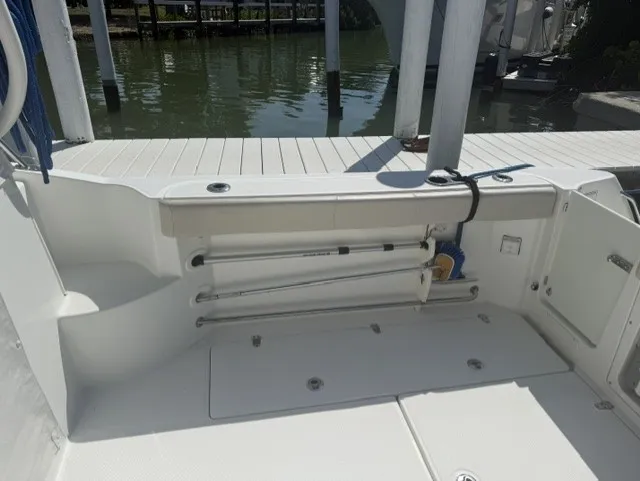 Slide: The Image of Boston Whaler 315 CONQUEST 2016 - 12