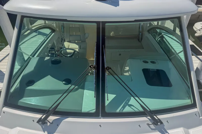 Slide: The Image of Boston Whaler 315 CONQUEST 2016 - 12