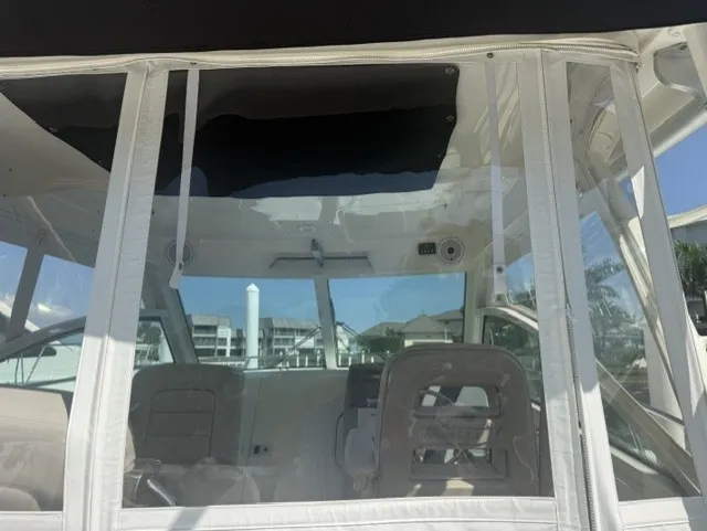 Slide: The Image of Boston Whaler 315 CONQUEST 2016 - 17