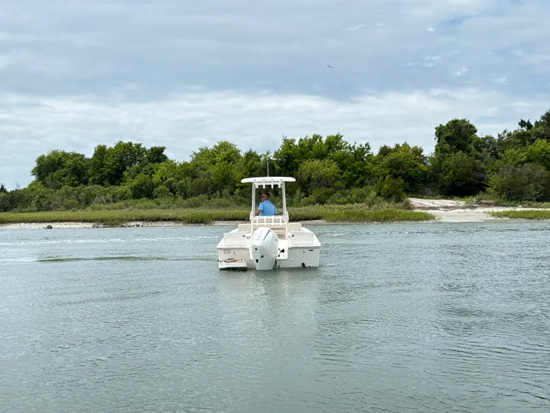Slide: The Image of Boston Whaler 210 Montauk 2026 - 3