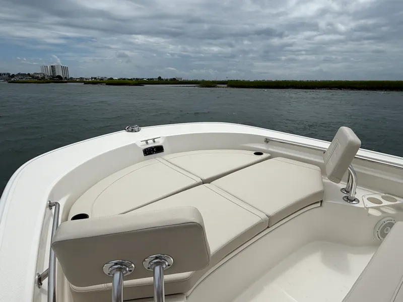 Slide: The Image of Boston Whaler 210 Montauk 2026 - 23