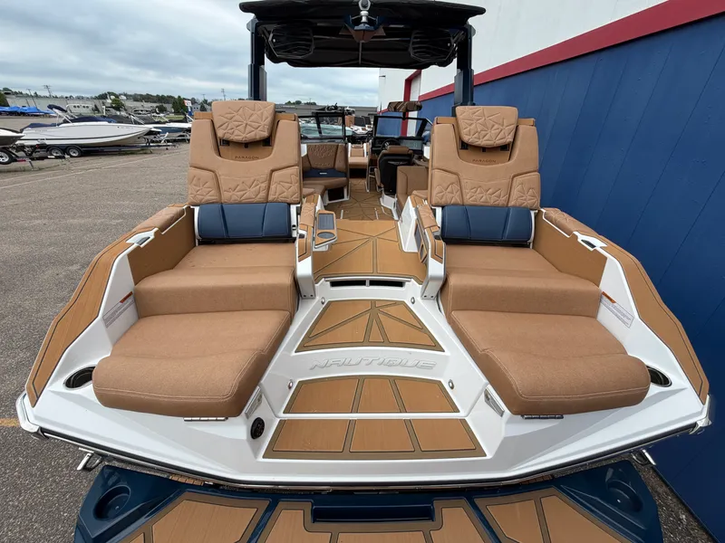 Slide: The Image of Nautique G25 Paragon 2026 - 9