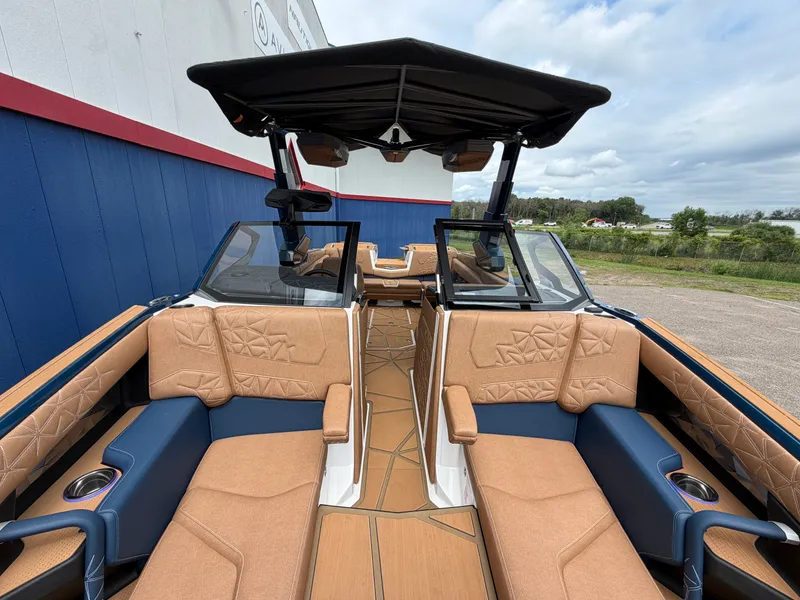 Slide: The Image of Nautique G25 Paragon 2026 - 51
