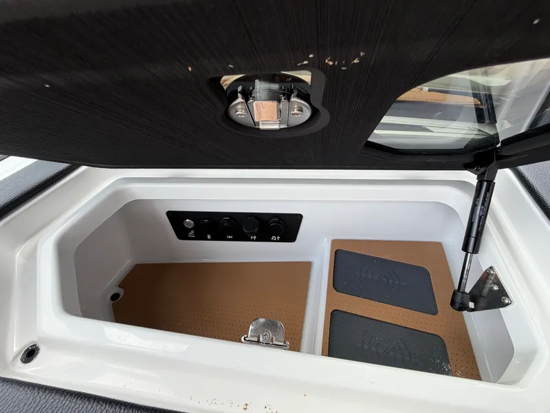 Slide: The Image of Nautique G25 Paragon 2026 - 42