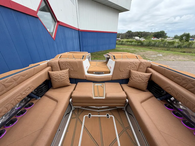 Slide: The Image of Nautique G25 Paragon 2026 - 20
