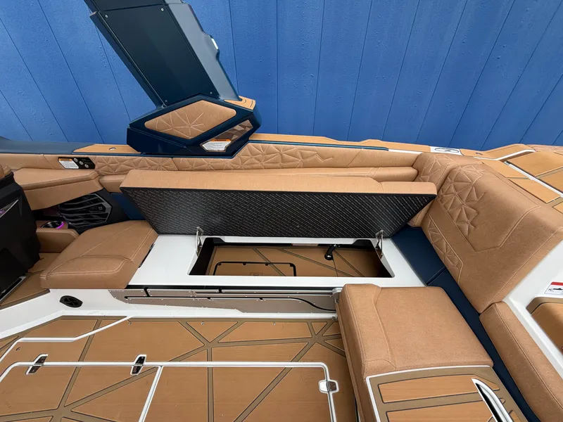 Slide: The Image of Nautique G25 Paragon 2026 - 22