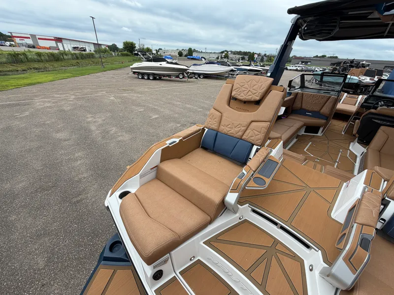 Slide: The Image of Nautique G25 Paragon 2026 - 10