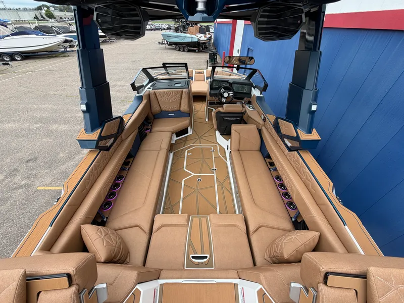 Slide: The Image of Nautique G25 Paragon 2026 - 16
