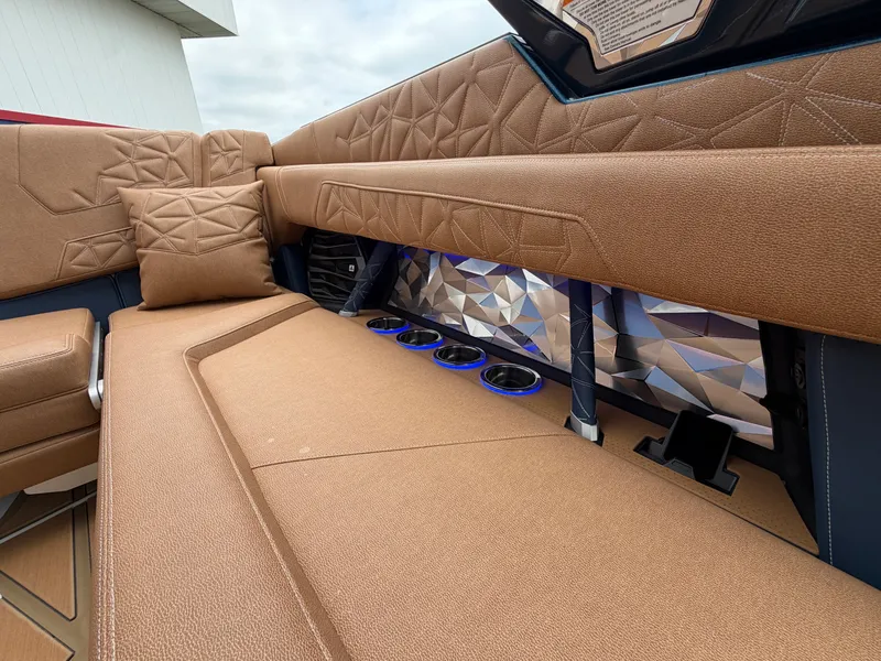 Slide: The Image of Nautique G25 Paragon 2026 - 23