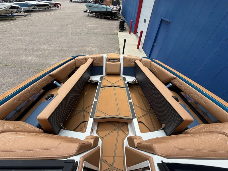 Slide: The Image of Nautique G25 Paragon 2026 - 49