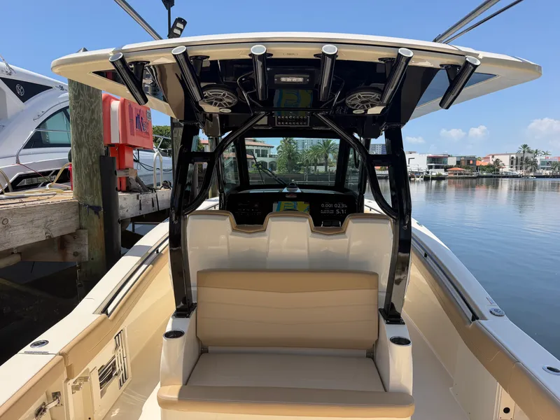 Slide: The Image of Scout 355 LXF 2023 - 17