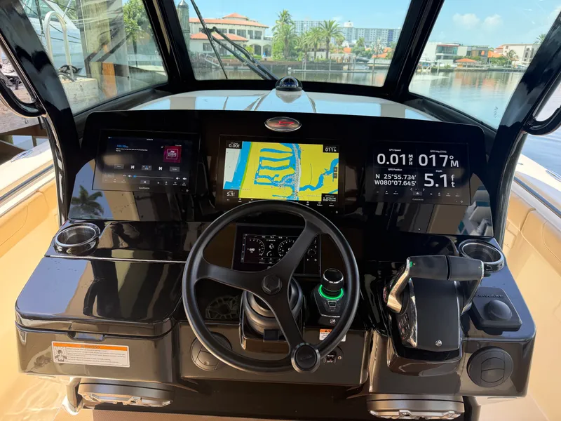 Slide: The Image of Scout 355 LXF 2023 - 18