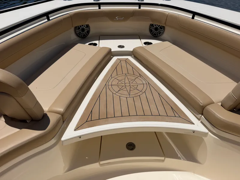 Slide: The Image of Scout 355 LXF 2023 - 13