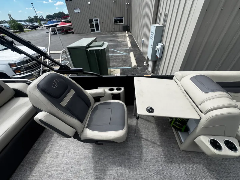 Slide: The Image of Barletta CABRIO 24 UC 2022 - 11