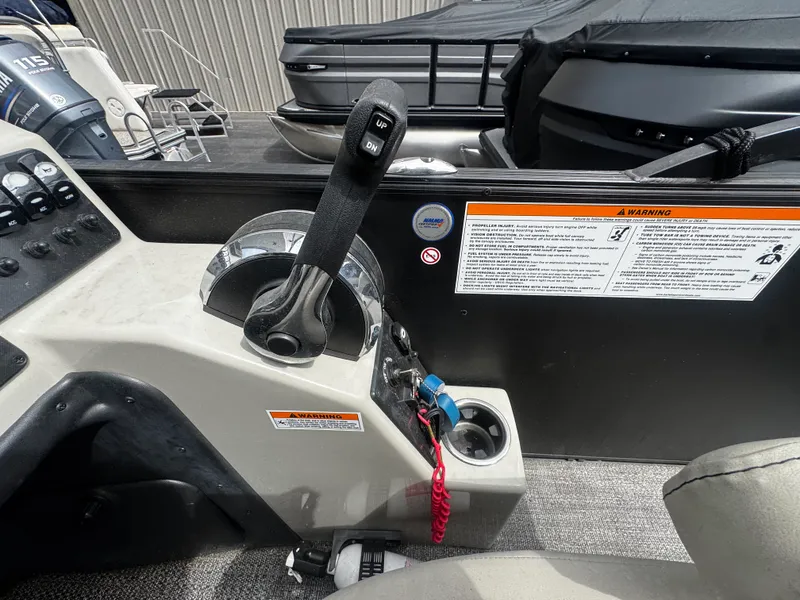 Slide: The Image of Barletta CABRIO 24 UC 2022 - 8