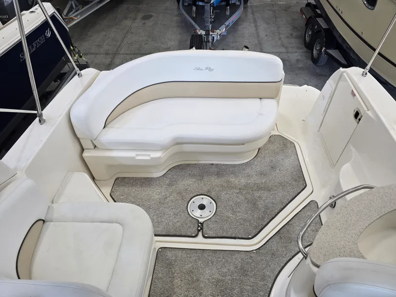 Slide: The Image of Sea Ray 260 SUNDANCER 2008 - 10