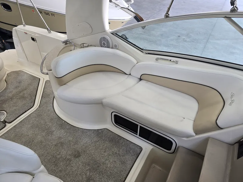Slide: The Image of Sea Ray 260 SUNDANCER 2008 - 12