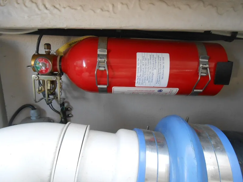 Slide: The Image of Fire extinguisher in 2005 Sea Ray 420 Sundancer engine room. - 43