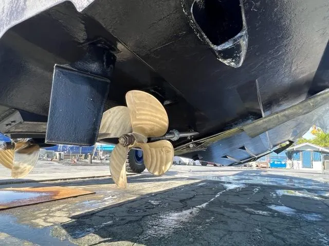 Slide: The Image of Sea Ray 420 Sundancer 2005 - 51