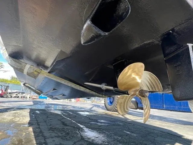 Slide: The Image of Sea Ray 420 Sundancer 2005 - 53