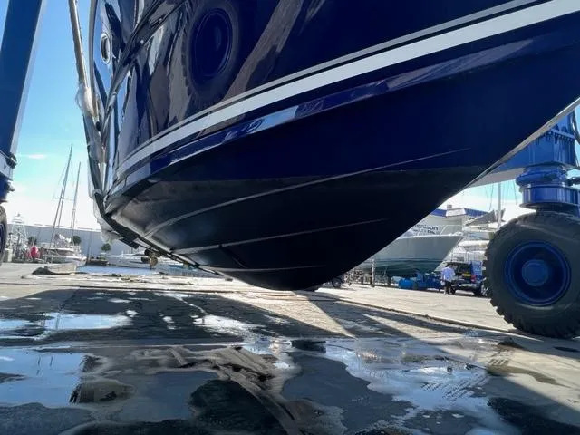 Slide: The Image of Sea Ray 420 Sundancer 2005 - 55