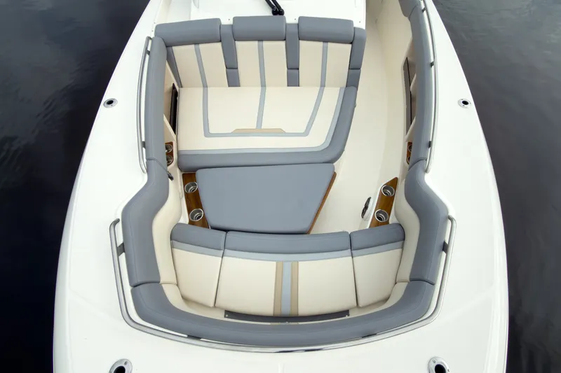 Slide: The Image of Boston Whaler 350 Realm 2026 - 26