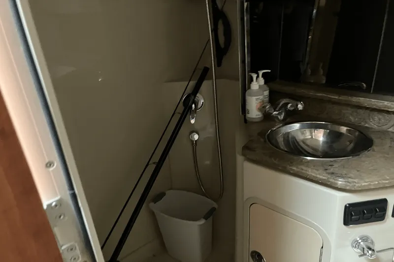 Slide: The Image of Cruisers 360 EXPRESS 2008 - 24