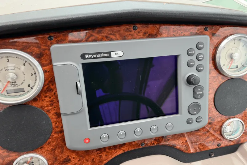 Slide: The Image of Cruisers Yachts 360 EXPRESS 2008 - 15