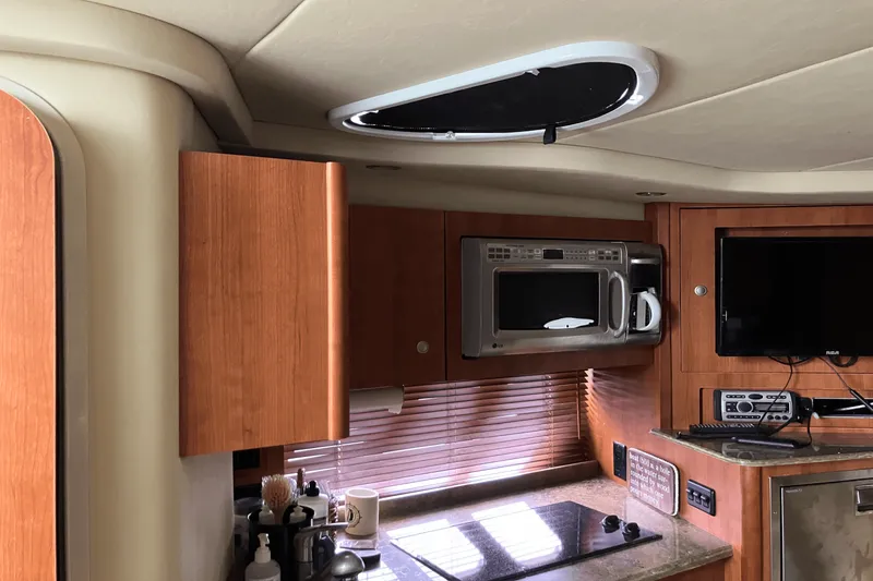 Slide: The Image of Cruisers Yachts 360 EXPRESS 2008 - 22