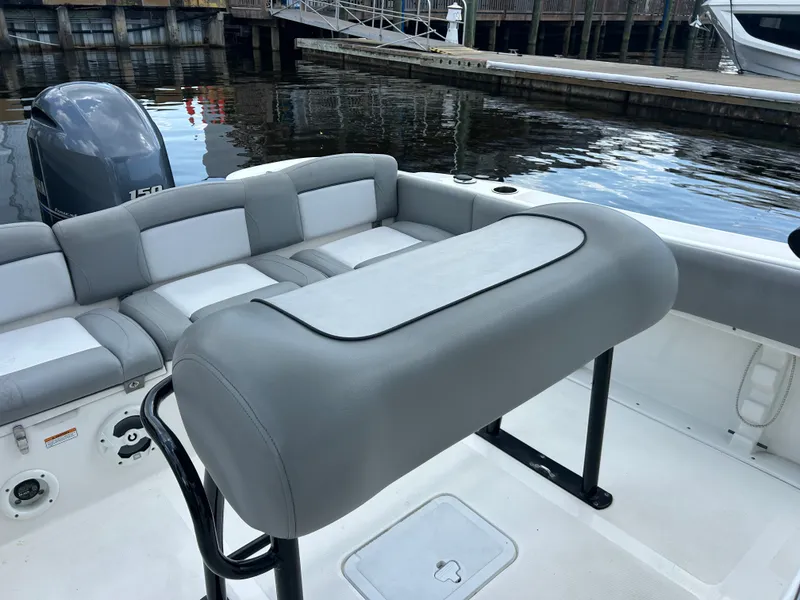 Slide: The Image of NauticStar 2102 LEGACY 2021 - 11