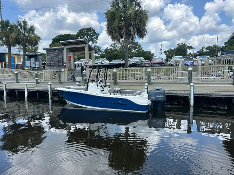 Slide: The Image of NauticStar 2102 LEGACY 2021 - 3