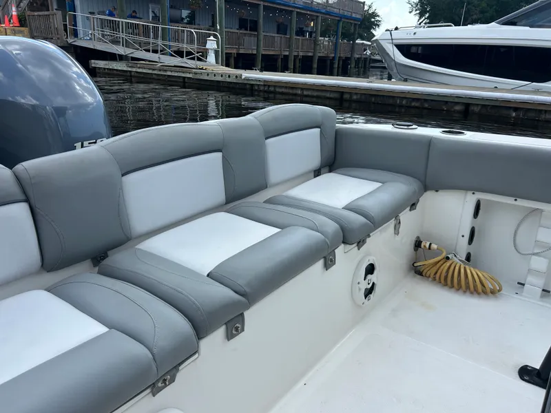 Slide: The Image of NauticStar 2102 LEGACY 2021 - 10