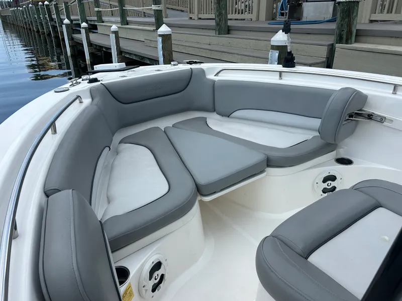 Slide: The Image of NauticStar 2102 LEGACY 2021 - 18