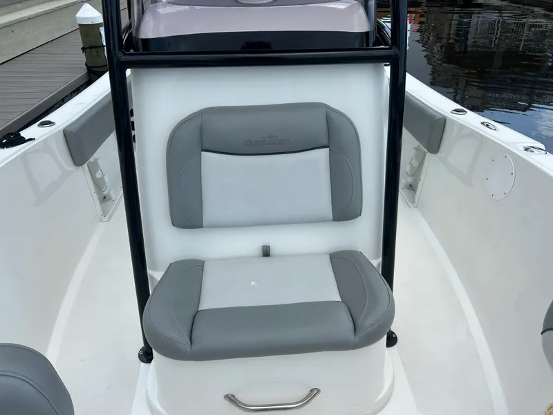Slide: The Image of NauticStar 2102 LEGACY 2021 - 21